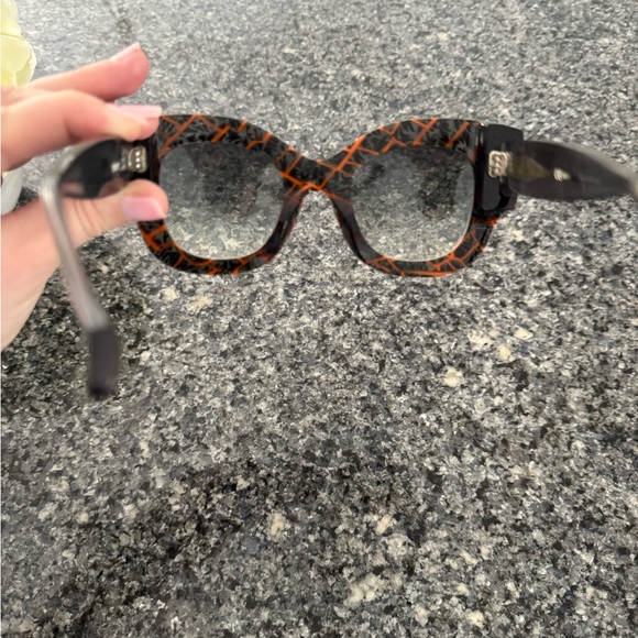 FENDI Sunglasses -100% Authentic - SYLVY FF 0106/S - Picture 4 of 6